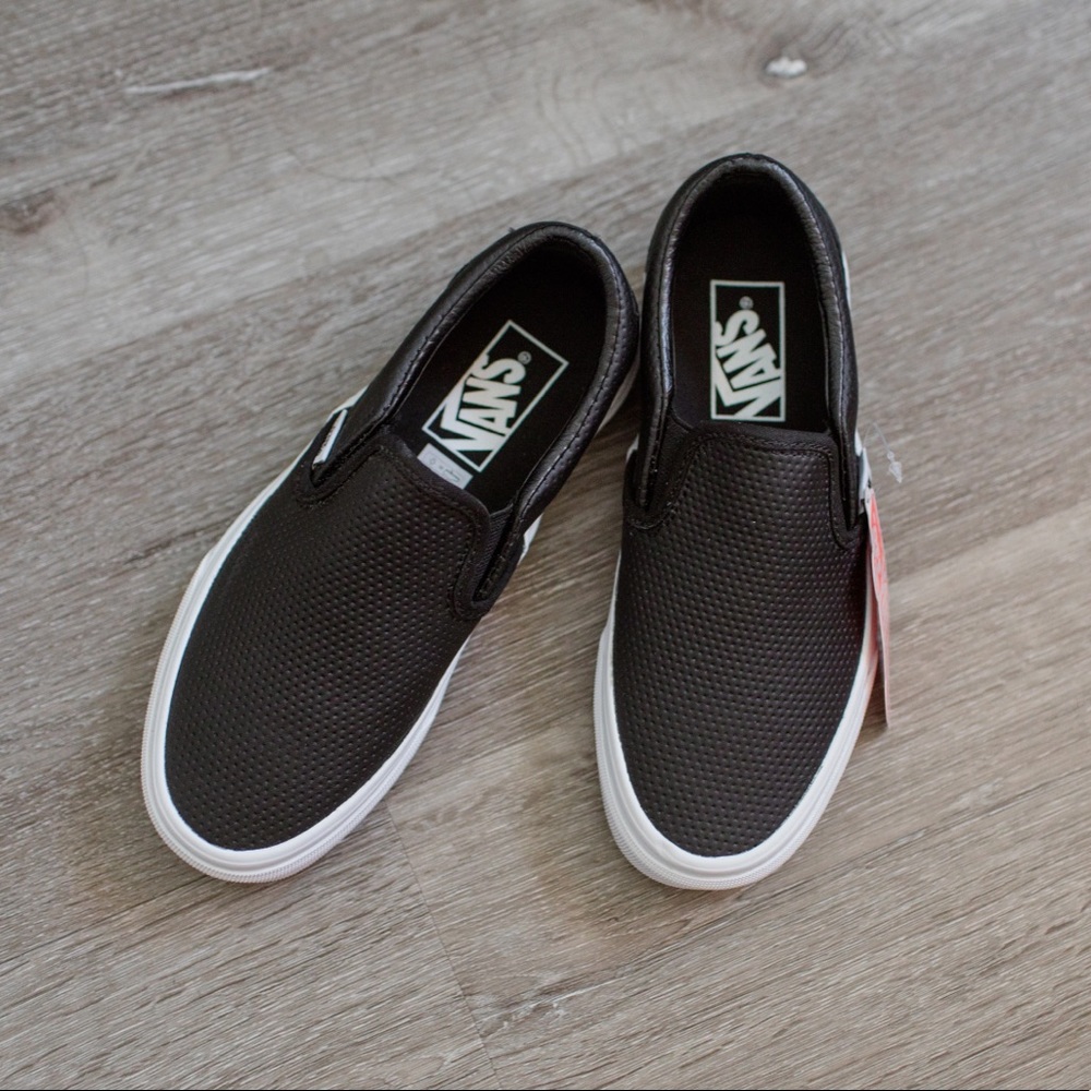 Vans Classic Slip-On Blk (perf leather) Size 5
